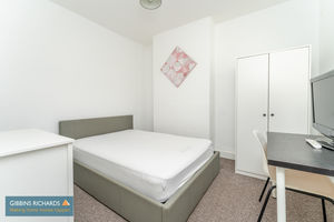Bedroom- click for photo gallery